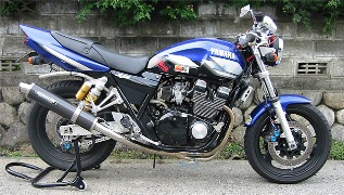 Мотоцикл YAMAHA XJR400